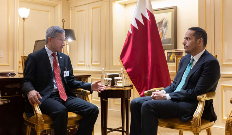 Sheikh Mohammed bin Abdulrahman bin Jassim Al-Thani with HE Dr. Vivian Balakrishnan